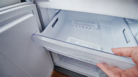 samsung fridge leaking|Water leaks in a Samsung refrigerator